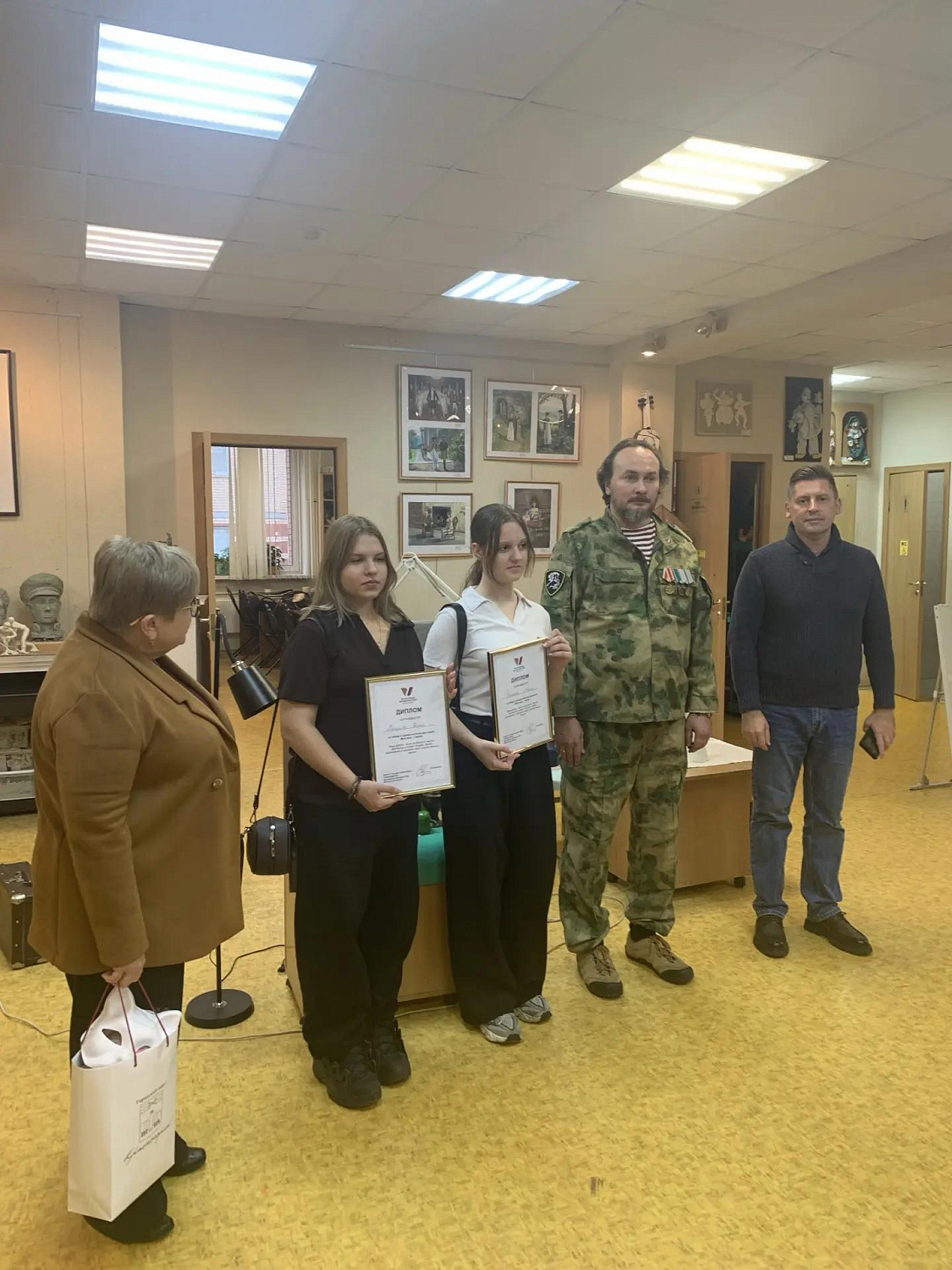 Вручение наград победителям художественного фестиваля «Мой папа — Герой!»